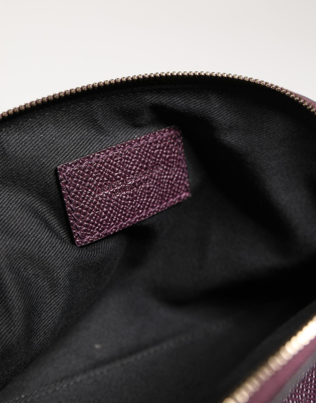 Dolce & Gabbana Dark Purple Leather DG Logo Zip Around Hand Purse Women's Card Holder (7.9 x 4.7 x 3.1 in)